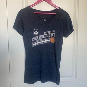 UCONN Basketball V Neck T‎ Shirt